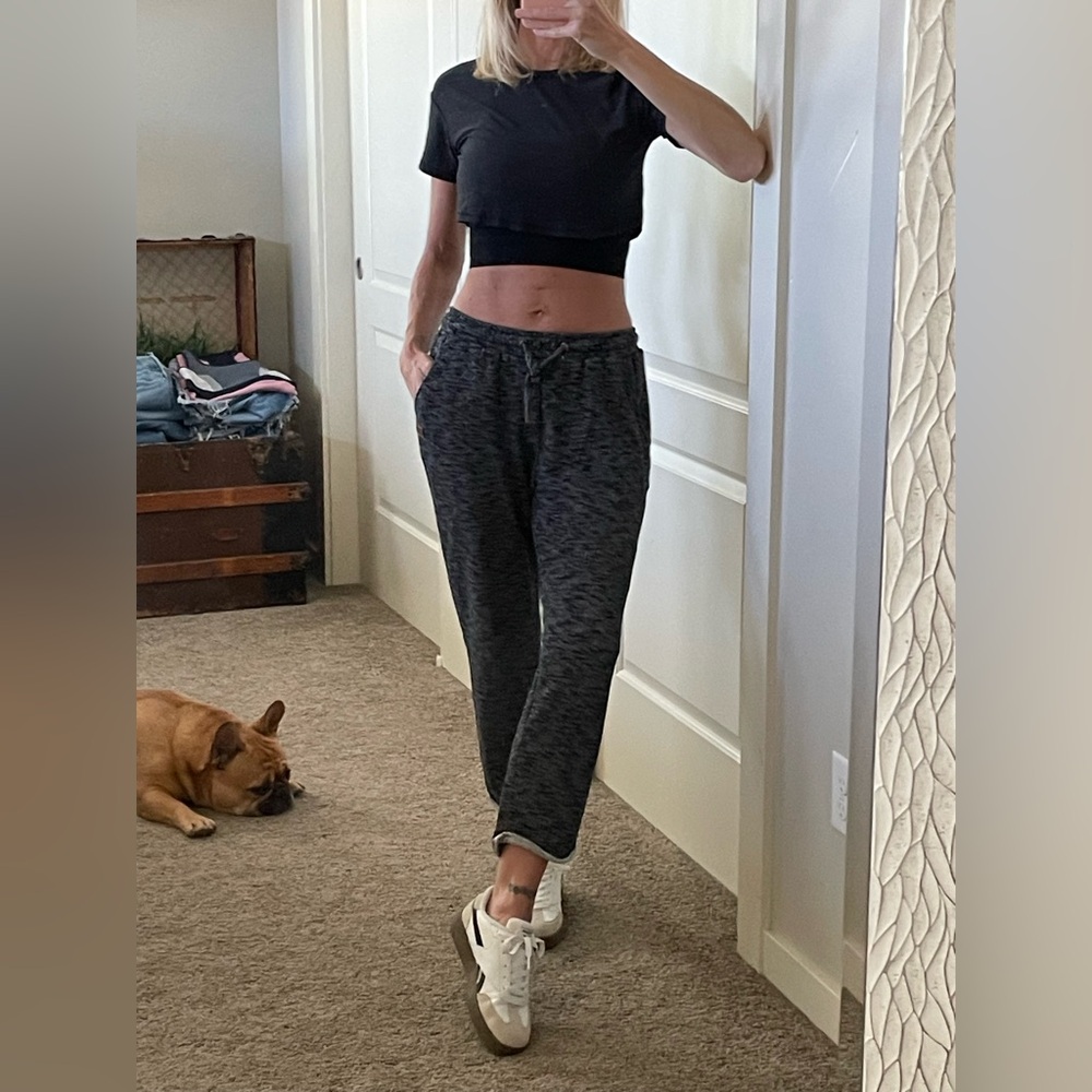 🌺 Roxy cropped sweats 🌿